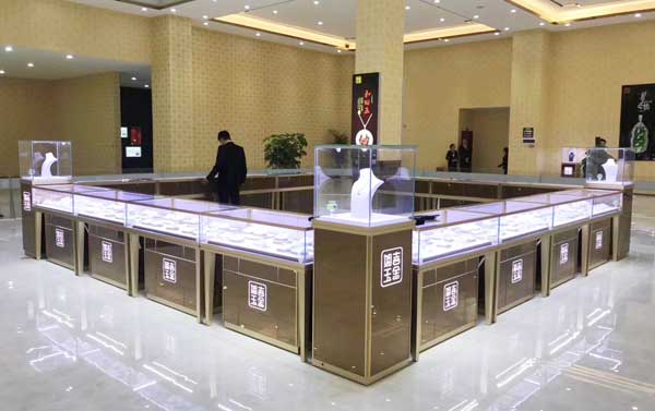 玻璃柜臺(tái)展示柜多少錢?