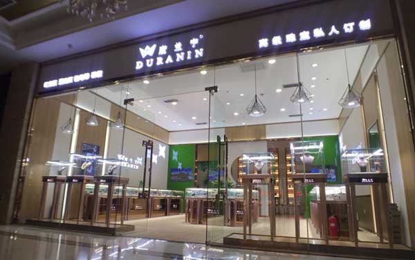 珠寶展柜廠家專業(yè)水平該如何鑒別？